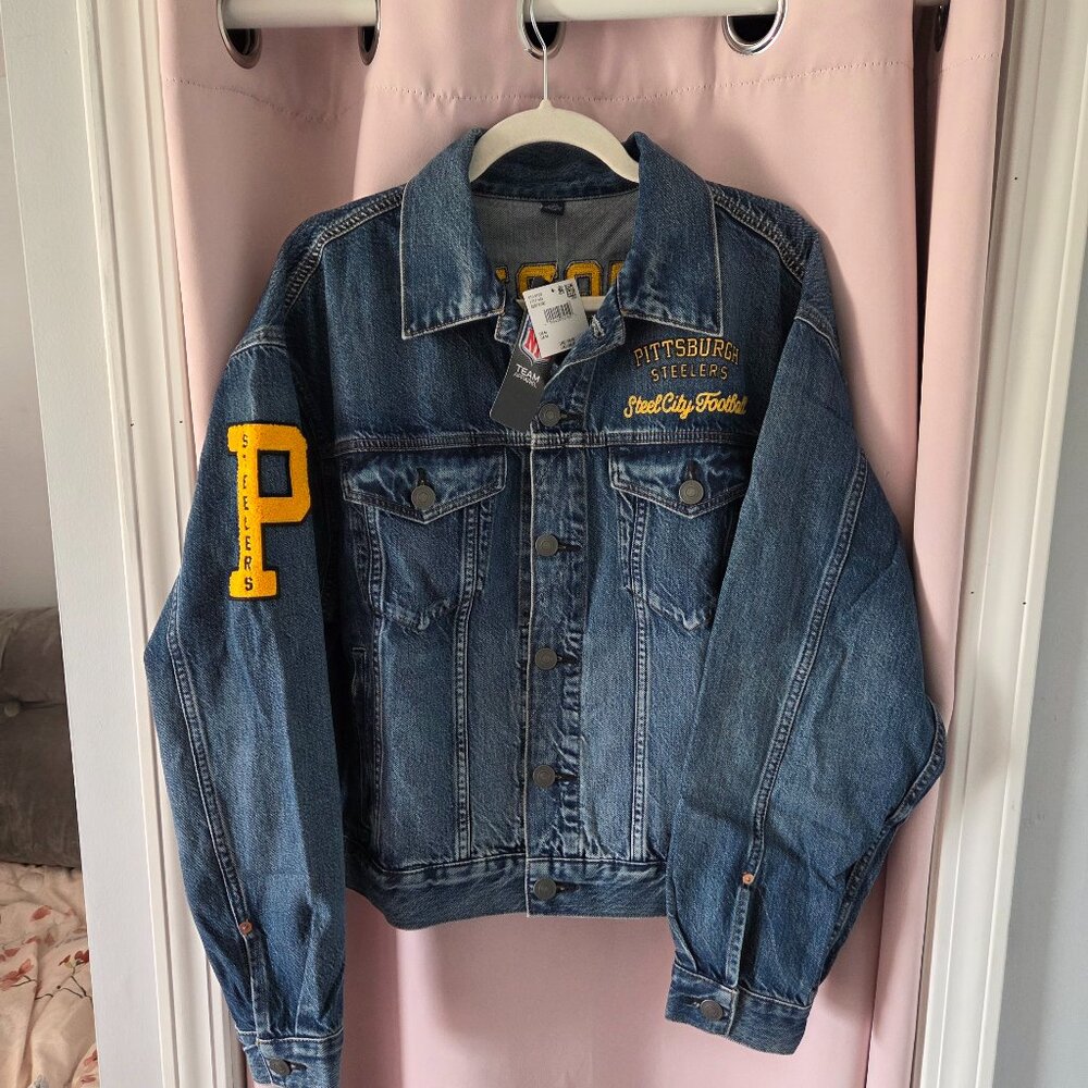 NWT American Eagle NFL Pittsburgh Steelers- Denim Jacket ~ MSRP $199 - Picture 3 of 8